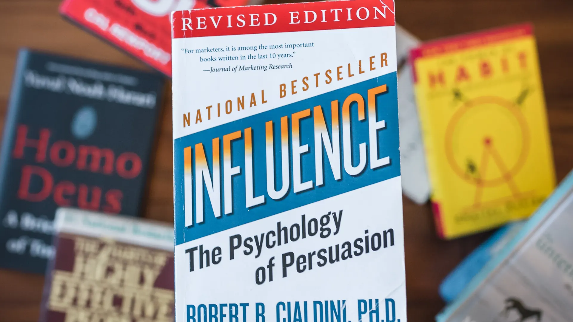 national bestseller - roberto cialdini - la psicologia della persuasione